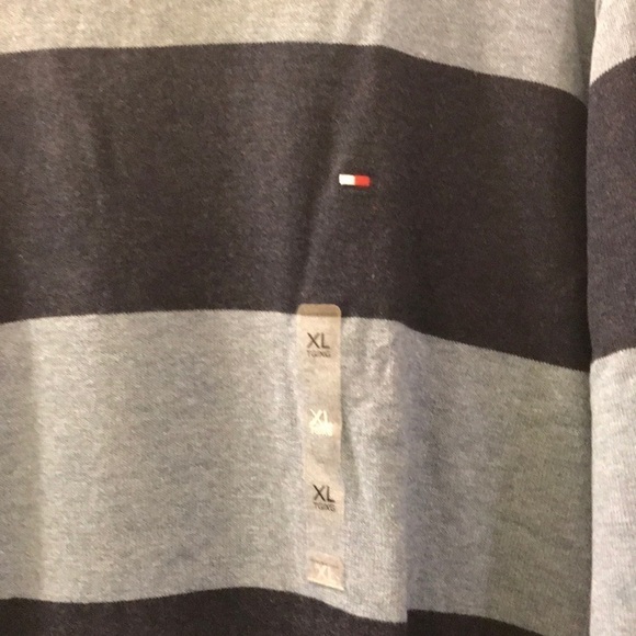 Tommy Hilfiger Men Crew V-neck Pullover Sweater - Picture 2 of 6